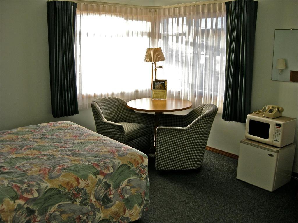 גולד ביץ' Azalea Lodge מראה חיצוני תמונה
